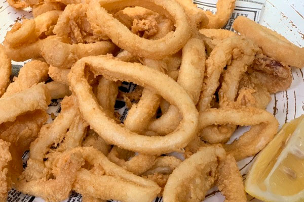 Restaurante El Patio | Restaurante en Las Rozas | Calamares de pota en anillas ¡Espectaculares!