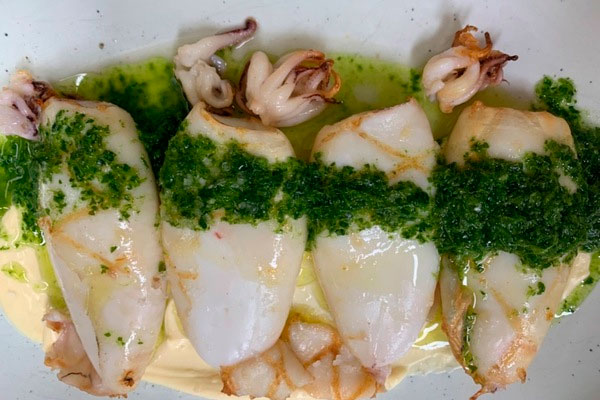 Restaurante El Patio | Restaurante en Las Rozas | Chipirones de potera a la plancha con ali-oli